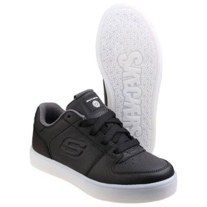 BRAND NEW youth Skechers light up elate shoes size 6Y & 7Y